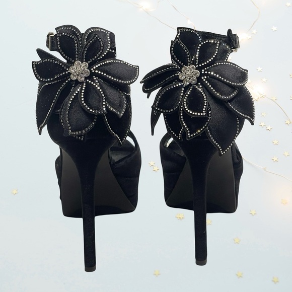 Gianni Bini Elegant Black High Heels in size 7.5 - Picture 4 of 13